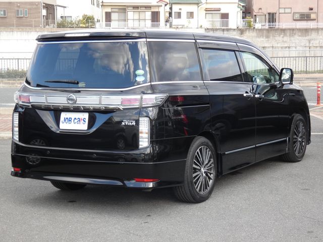 NISSAN ELGRAND 2015 Image 31