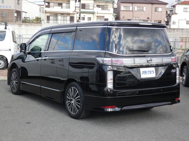 NISSAN ELGRAND 2015 Image 31