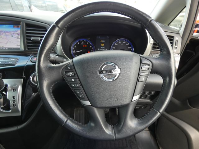 NISSAN ELGRAND 2015 Image 31