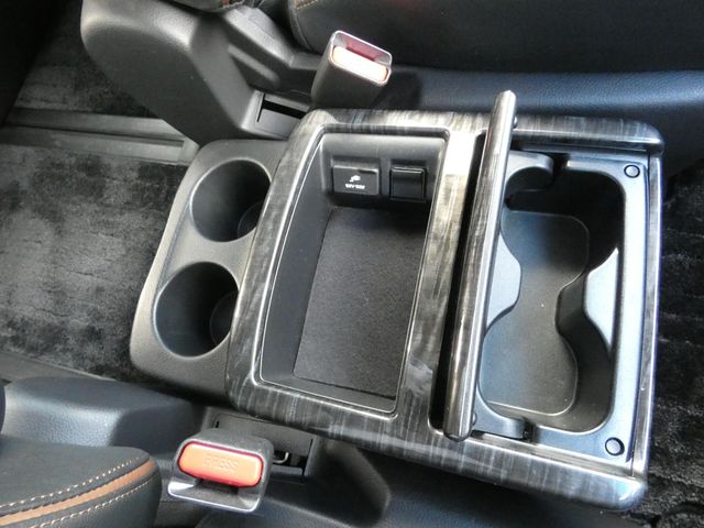 NISSAN ELGRAND 2015 Image 31