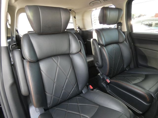 NISSAN ELGRAND 2015 Image 31