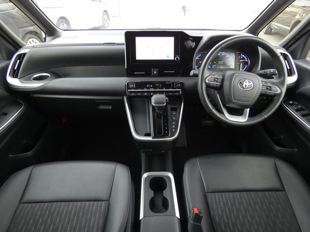 TOYOTA NOAH HYBRID 2024 Image 31