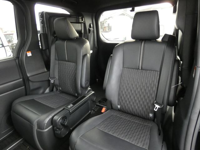 TOYOTA NOAH HYBRID 2024 Image 31