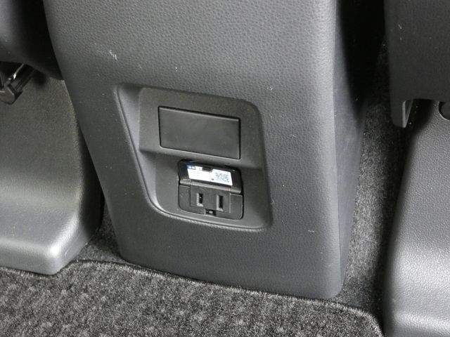 TOYOTA NOAH HYBRID 2024 Image 31