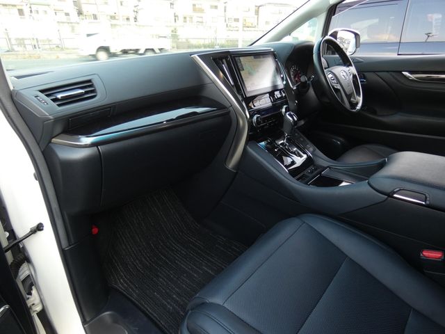 TOYOTA ALPHARD 2018 Image 31
