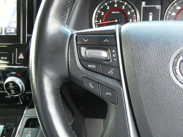 TOYOTA ALPHARD 2018 Image 31