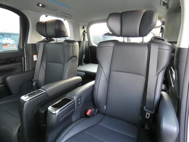 TOYOTA ALPHARD 2018 Image 31
