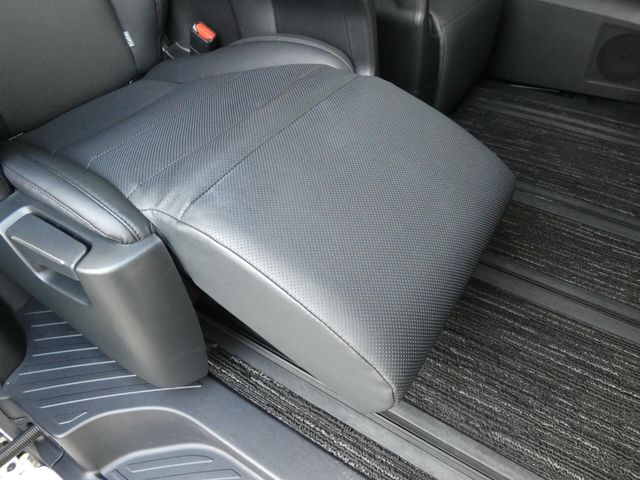 TOYOTA ALPHARD 2018 Image 31