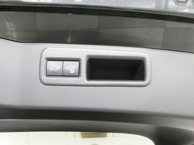 TOYOTA HARRIER 4WD 2020 Image 31