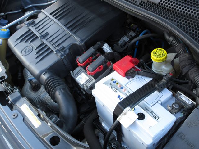 FIAT 500C 2010 Image 31