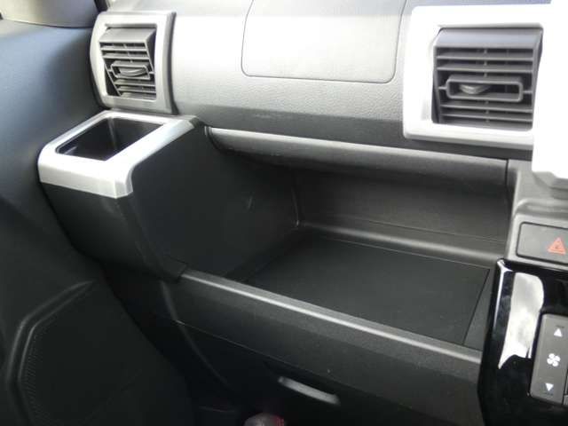 DAIHATSU WAKE 2017 Image 31