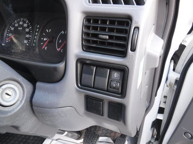 MAZDA BONGO TRUCK 1.15T 2W 2017 Image 31