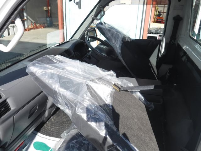 MAZDA BONGO TRUCK 1.15T 2W 2017 Image 31