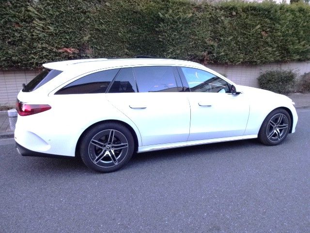 MERCEDES BENZ E CLAS 2025 Image 31