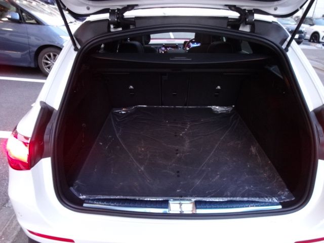 MERCEDES BENZ E CLAS 2025 Image 31