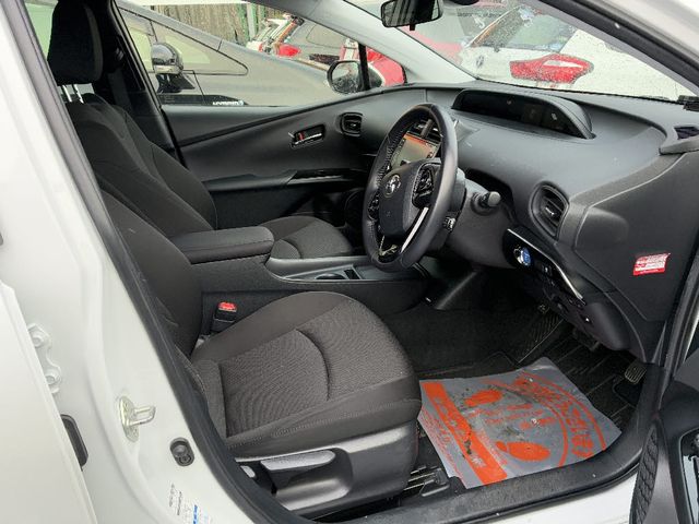 TOYOTA PRIUS 4WD 2022 Image 31