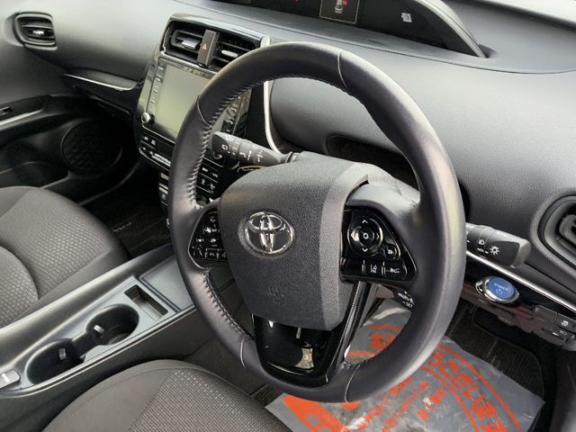TOYOTA PRIUS 4WD 2022 Image 31