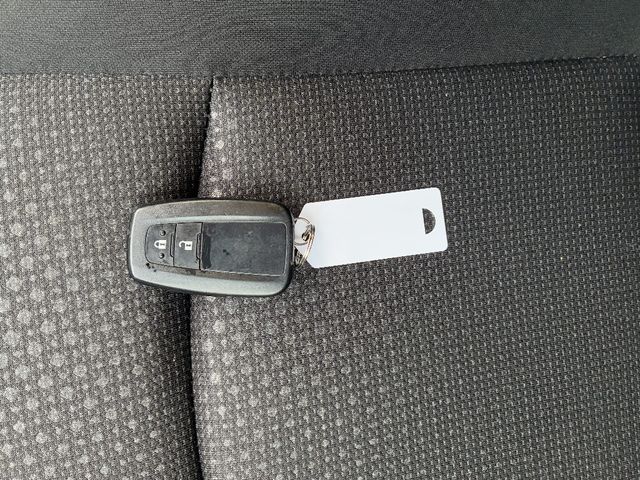 TOYOTA PRIUS 4WD 2022 Image 31