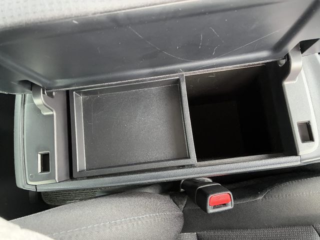 TOYOTA PRIUS 4WD 2022 Image 31