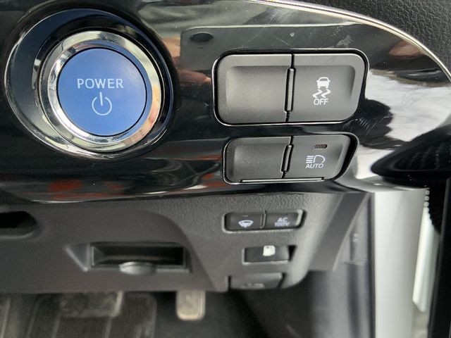 TOYOTA PRIUS 4WD 2022 Image 31