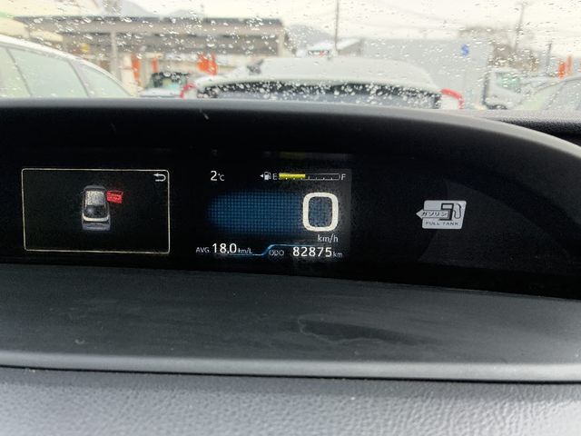 TOYOTA PRIUS 4WD 2022 Image 31