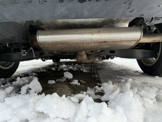 TOYOTA PRIUS 4WD 2022 Image 31