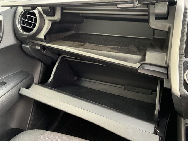 TOYOTA COROLLA FIELDER HYBR 2013 Image 31