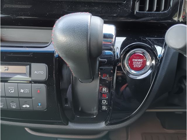 HONDA N-WGN CUSTOM 2017 Image 31