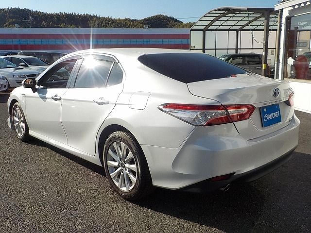 TOYOTA CAMRY HYBRID 2018 Image 31