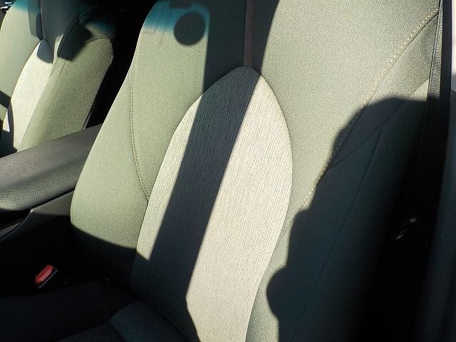 TOYOTA CAMRY HYBRID 2018 Image 31