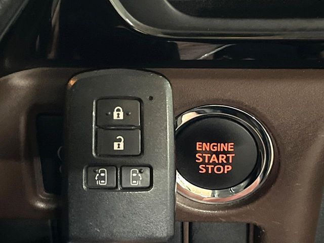 TOYOTA ESQUIRE 2016 Image 31