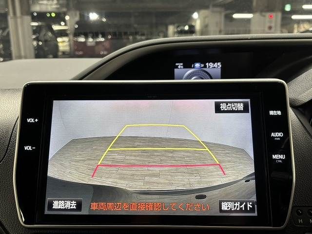 TOYOTA VOXY 2018 Image 31