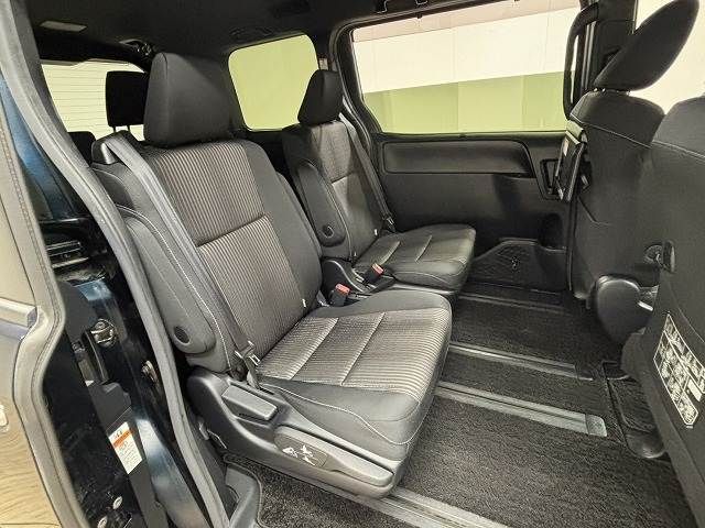 TOYOTA VOXY 2018 Image 31