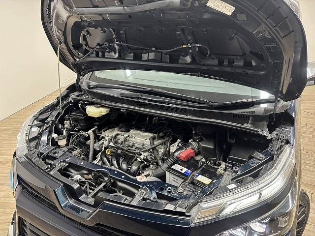 TOYOTA VOXY 2018 Image 31