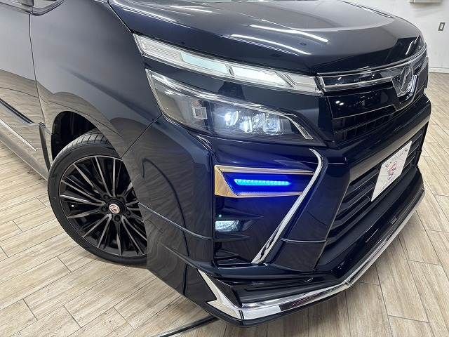 TOYOTA VOXY 2018 Image 31