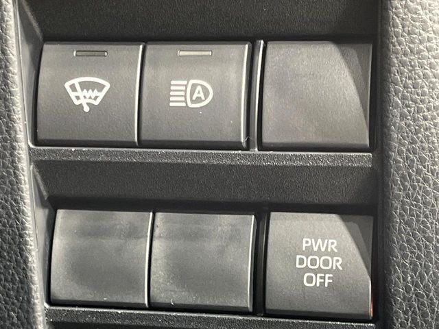 TOYOTA VOXY 4WD 2025 Image 31