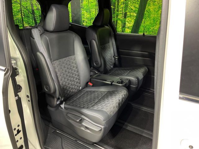 TOYOTA VOXY 4WD 2025 Image 31