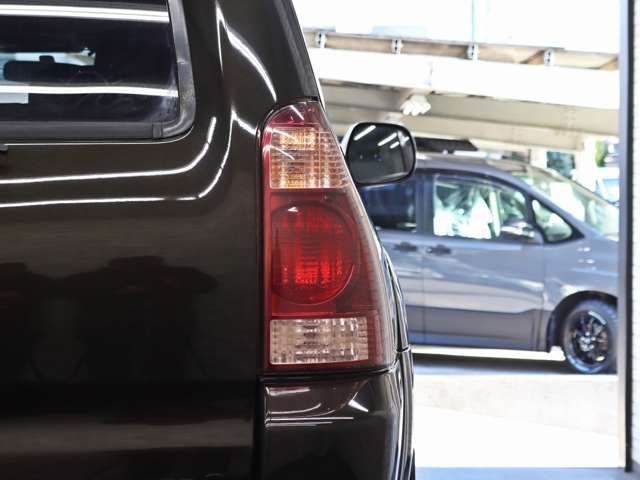 TOYOTA HILUXSURF WAGON 4WD 2002 Image 31