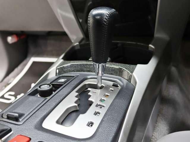 TOYOTA HILUXSURF WAGON 4WD 2002 Image 31