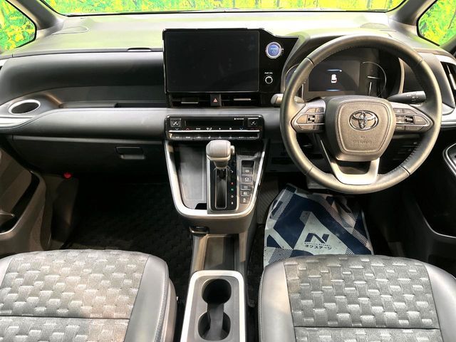 TOYOTA VOXY HYBRID 2023 Image 31