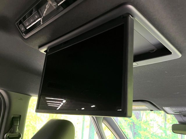 TOYOTA VOXY HYBRID 2023 Image 31