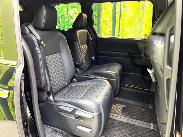 TOYOTA VOXY HYBRID 2023 Image 31