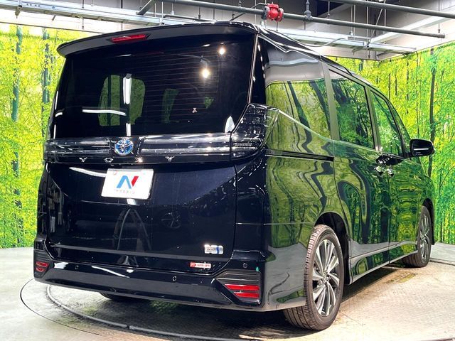 TOYOTA VOXY HYBRID 2023 Image 31