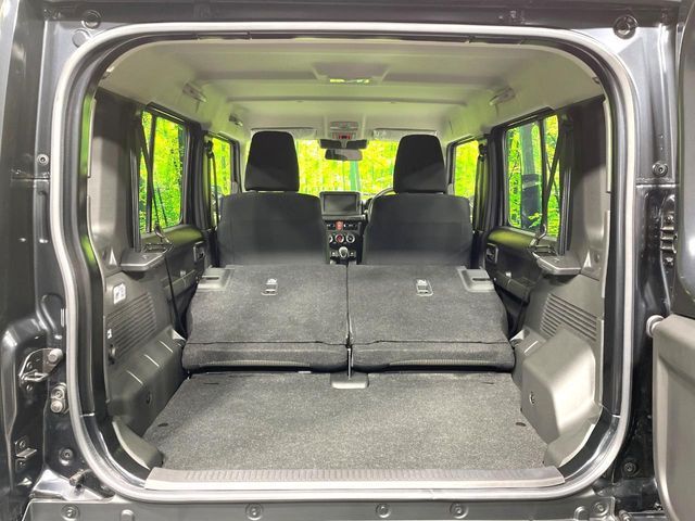 SUZUKI JIMNY NOMADE 2025 Image 31