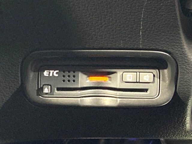 HONDA VEZEL HYBRID 2015 Image 31