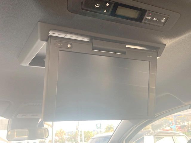 TOYOTA NOAH HYBRID 2018 Image 31