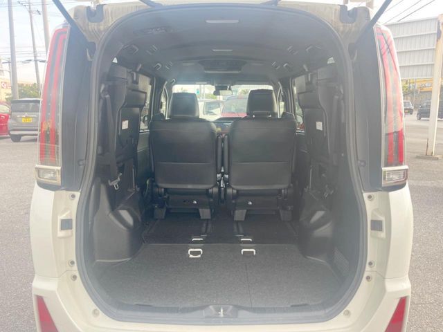 TOYOTA NOAH HYBRID 2018 Image 31