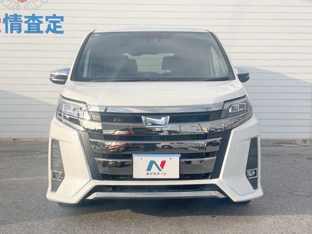TOYOTA NOAH HYBRID 2018 Image 31