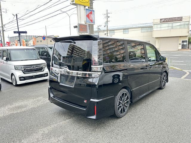 TOYOTA VOXY 2017 Image 31