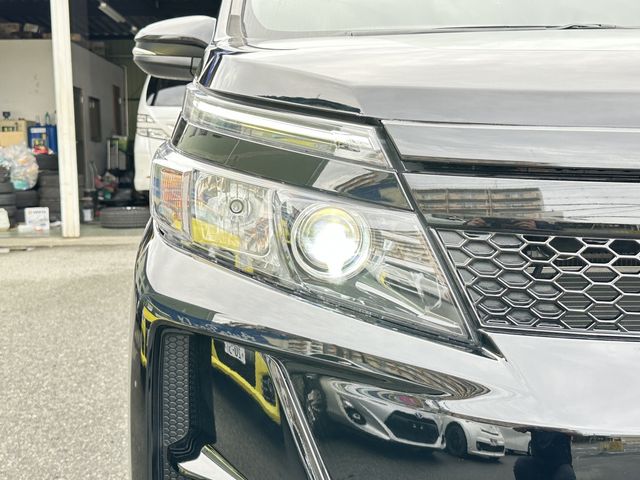 TOYOTA VOXY 2017 Image 31